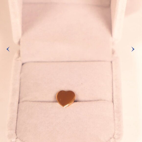 Apple Watch 18k Yellow gold Charm - Picture 4 of 7